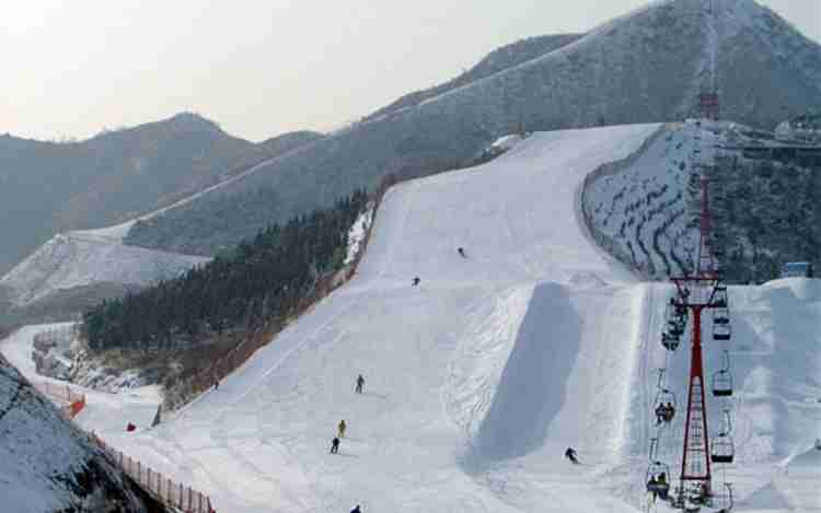 Nanshan Ski Resort - the Largest Ski Resort in Beijing