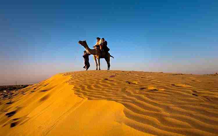 Sand dunes in Jaisalmer